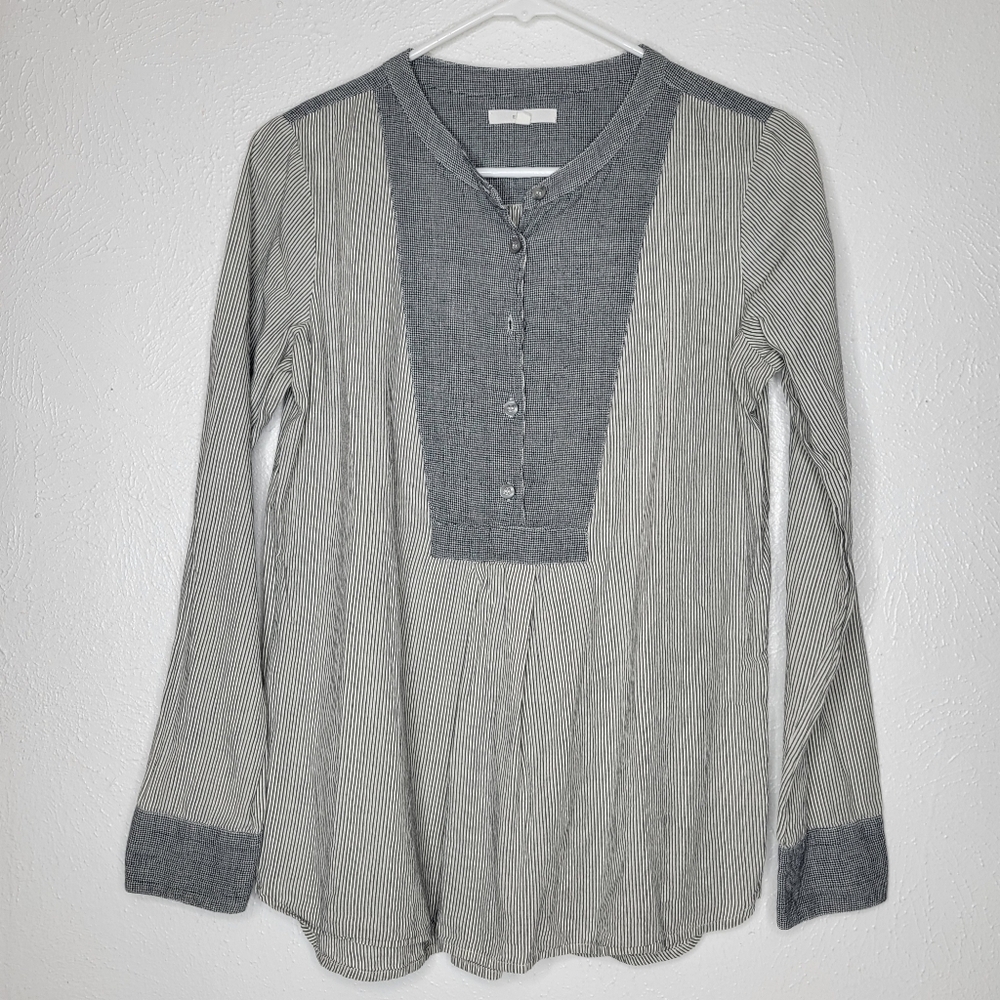 SALE 4/$30 Eliot Gray Striped Popover Blouse Women's Size Medium